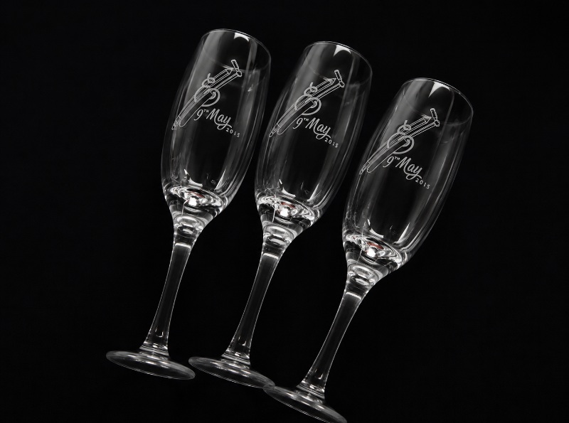 Personalised Engraved Champagne Flutes Wedding Toast Glasses Custom Gift